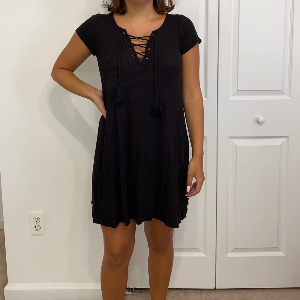 socialite black shift dress
